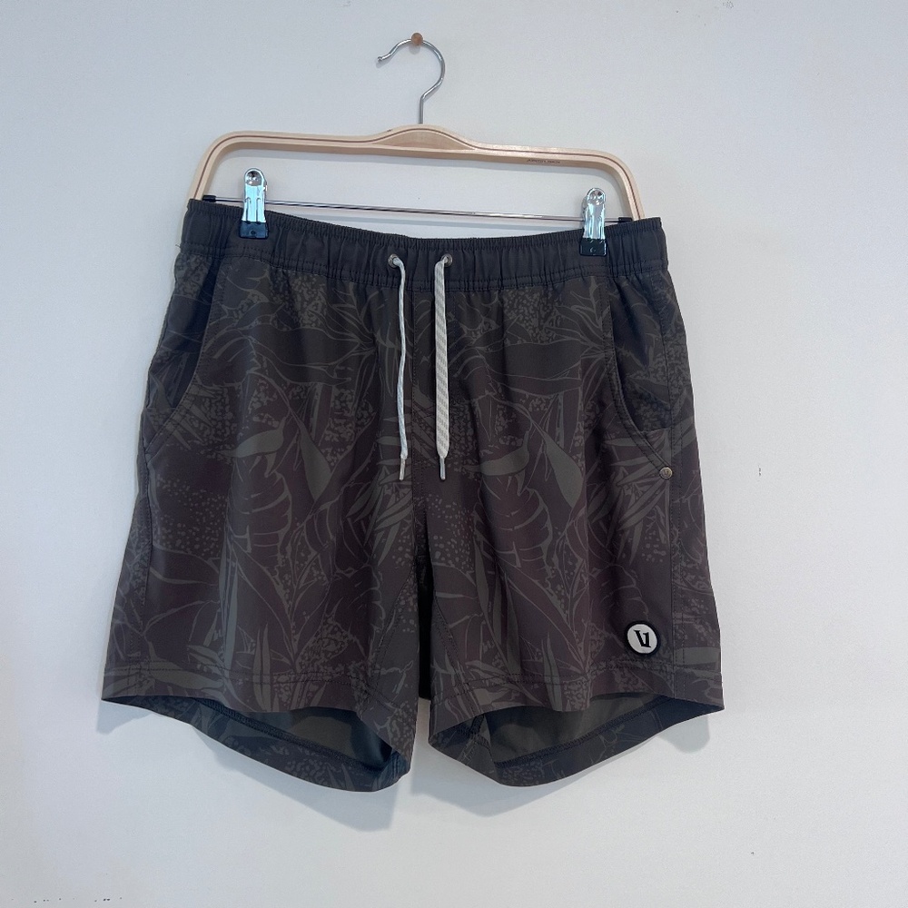 Vuori Kore Men's Shorts 5" Inseam Lined Size M